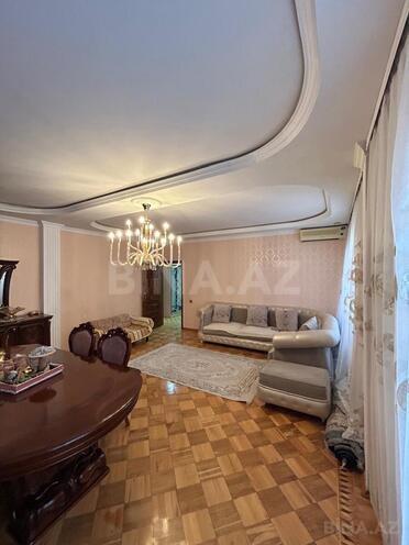 Satılır 4 otaqlı köhnə tikili 110 m², İnşaatçılar m., photo 6 from 25