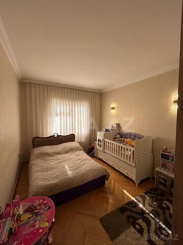 Satılır 4 otaqlı köhnə tikili 100 m², İnşaatçılar m., photo 12 from 27