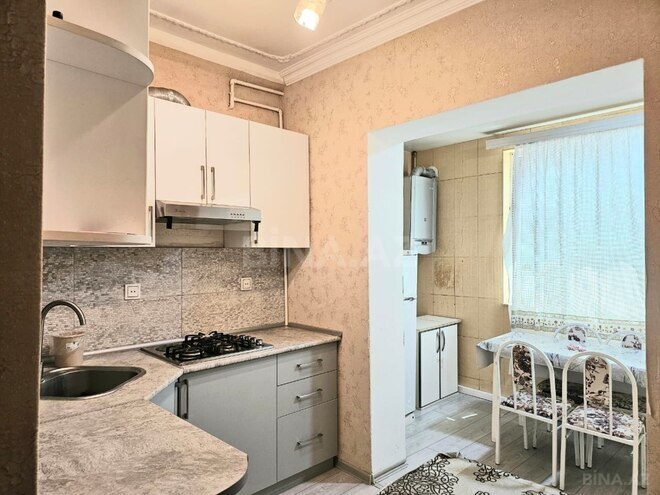 İcarəyə verilir 3 otaqlı köhnə tikili 77 m², Gənclik m., photo 1 from 18