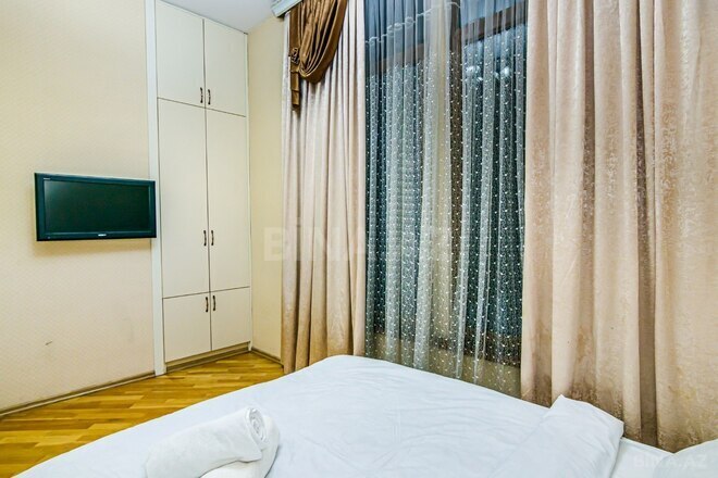 Сдаётся 3-комн. вторичка 87 м², м. Сахил, photo 30 from 32