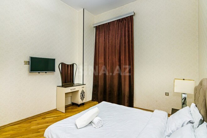 Сдаётся 3-комн. вторичка 87 м², м. Сахил, photo 3 from 32