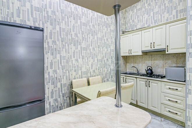 Сдаётся 3-комн. вторичка 87 м², м. Сахил, photo 12 from 32
