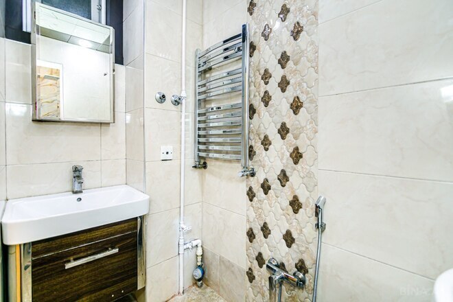 Сдаётся 3-комн. вторичка 84 м², м. Ичеришехер, photo 9 from 31