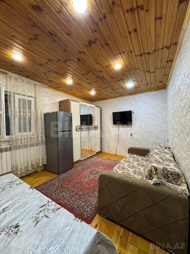 Сдаётся 1-комн. дом/дача 35 м², м. Иншаатчылар, photo 1 from 7