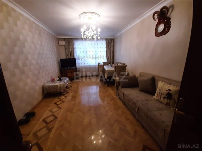 Продаётся 3-комн. вторичка 85 м², м. Нефтчиляр, photo 13 from 22