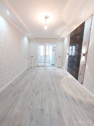 Продаётся 2-комн. вторичка 40 м², м. Нефтчиляр, photo 1 from 11