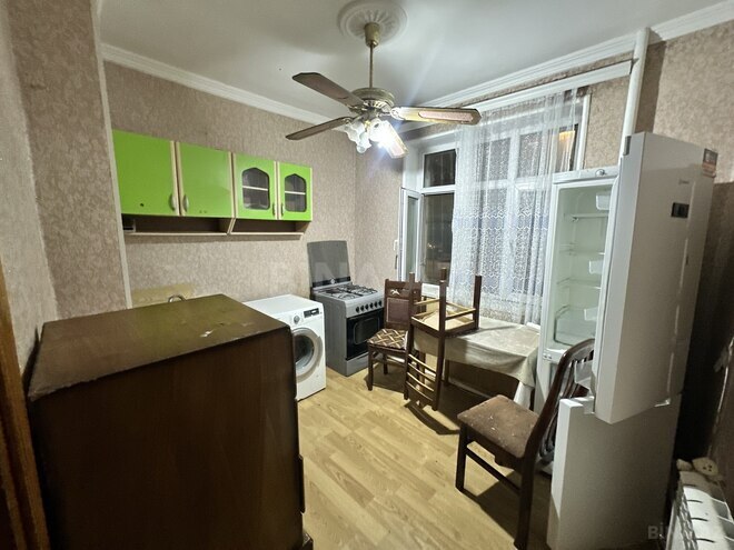 Продаётся 2-комн. вторичка 65 м², м. Ази Асланов, photo 11 from 20