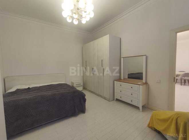 Продаётся 3-комн. вторичка 97 м², м. Низами, photo 13 from 27