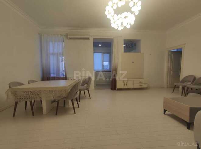 Продаётся 3-комн. вторичка 97 м², м. Низами, photo 3 from 27