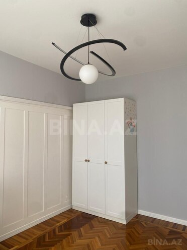 Продаётся 3-комн. вторичка 75 м², Бинагадинский р., photo 8 from 18