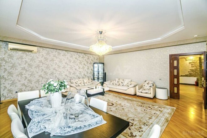 Сдаётся 3-комн. новостройка 220 м², м. 28 мая, photo 1 from 12
