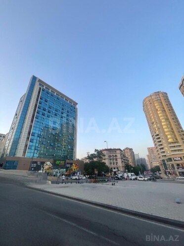 Satılır 3 otaqlı köhnə tikili 77 m², Nizami m., photo 1 from 12