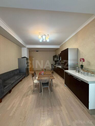 İcarəyə verilir 3 otaqlı yeni tikili 185 m², 28 May m., photo 5 from 24