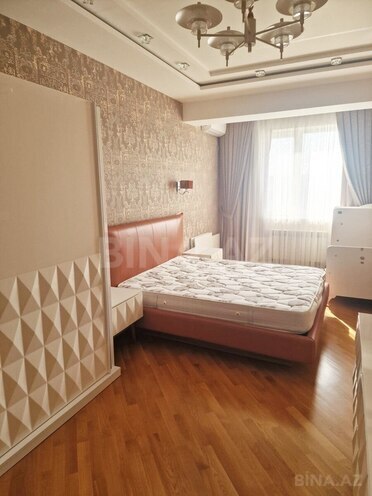 Сдаётся 3-комн. новостройка 130 м², м. Элмляр Академиясы, photo 1 from 27
