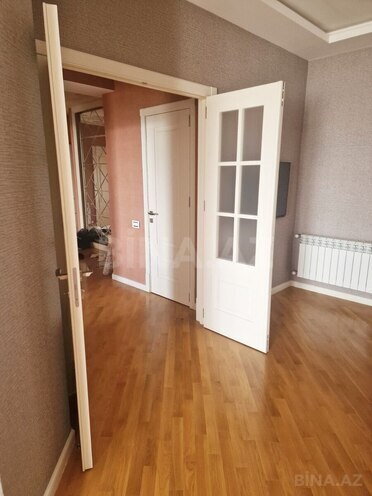 Сдаётся 3-комн. новостройка 130 м², м. Элмляр Академиясы, photo 13 from 27