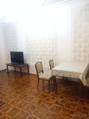 İcarəyə verilir 3 otaqlı köhnə tikili 85 m², 8-ci mikrorayon q., photo 5 from 23