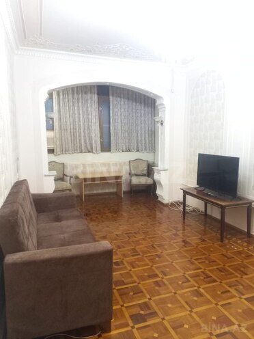 İcarəyə verilir 3 otaqlı köhnə tikili 85 m², 8-ci mikrorayon q., photo 4 from 23