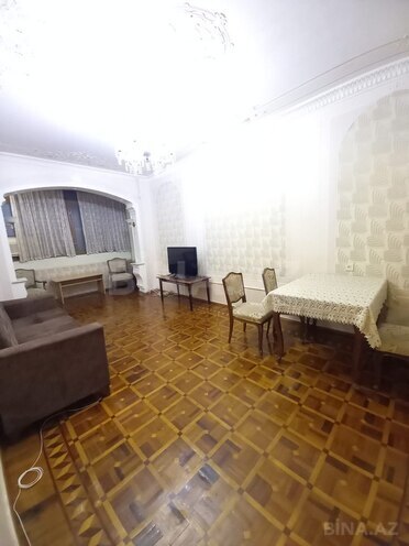 İcarəyə verilir 3 otaqlı köhnə tikili 85 m², 8-ci mikrorayon q., photo 3 from 23