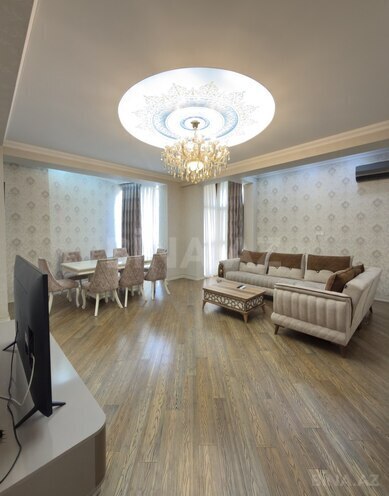 Сдаётся 3-комн. новостройка 135 м², м. Нариман Нариманов, photo 1 from 18