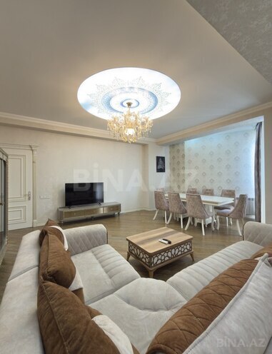 Сдаётся 3-комн. новостройка 135 м², м. Нариман Нариманов, photo 3 from 18