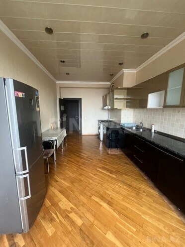 Сдаётся 3-комн. новостройка 140 м², м. 8 ноября, photo 5 from 15