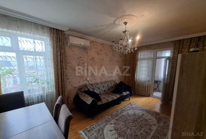 Satılır 2 otaqlı köhnə tikili 45 m², Hövsan q., photo 1 from 12