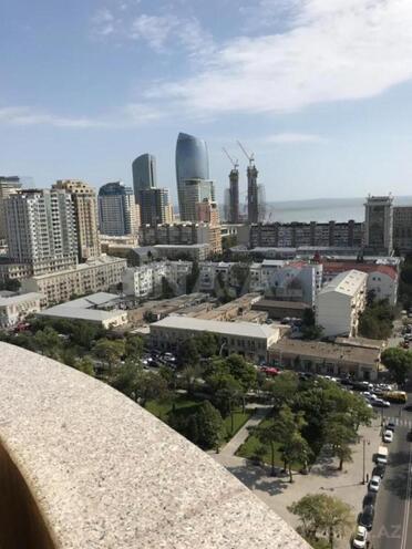 Satılır 4 otaqlı yeni tikili 185 m², 28 May m., photo 17 from 19