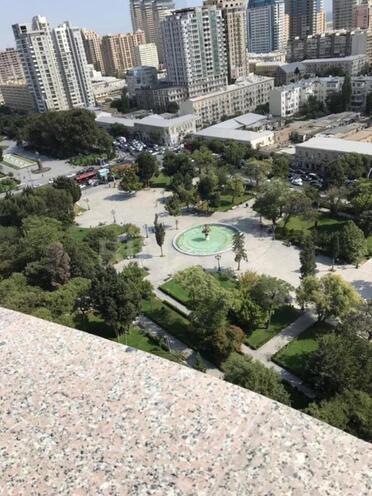 Satılır 4 otaqlı yeni tikili 185 m², 28 May m., photo 18 from 19