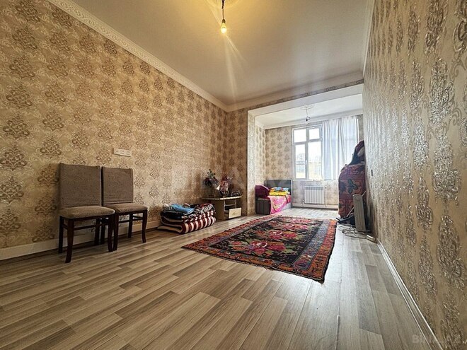 Satılır 3 otaqlı köhnə tikili 85 m², Nizami m., photo 1 from 15