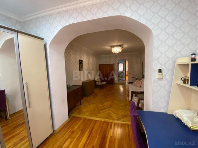 Продаётся 2-комн. вторичка 60 м², м. Низами, photo 4 from 15