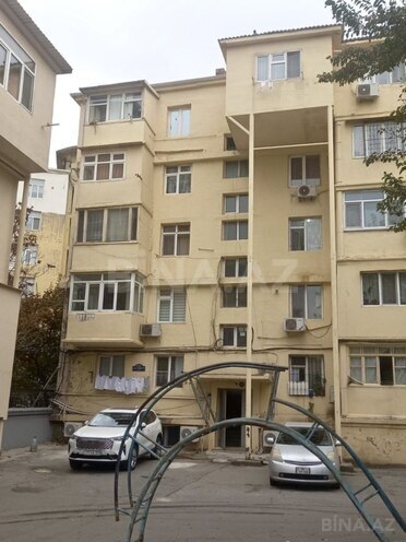 Satılır 1 otaqlı köhnə tikili 35 m², Nizami m., photo 1 from 11