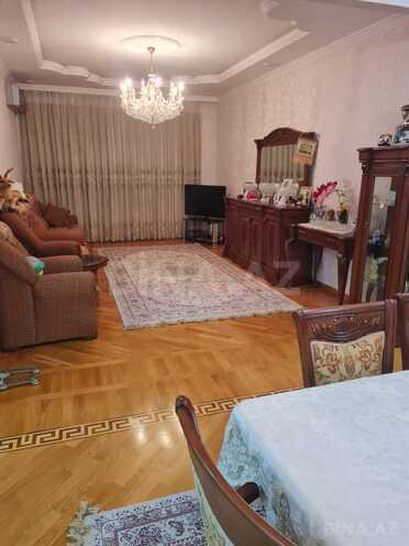 Сдаётся 3-комн. новостройка 110 м², м. Низами, photo 1 from 15