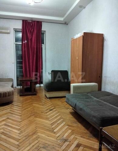 İcarəyə verilir 3 otaqlı köhnə tikili 100 m², Nizami m., photo 1 from 8