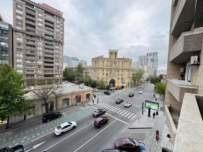 Сдаётся 3-комн. новостройка 135 м², м. 28 мая, photo 1 from 22