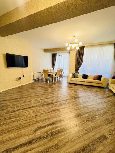 Продаётся 4-комн. новостройка 200 м², Наримановский  р., photo 1 from 23