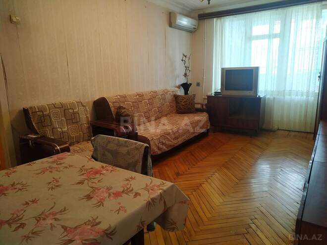 Продаётся 2-комн. вторичка 45 м², м. Нефтчиляр, photo 3 from 13