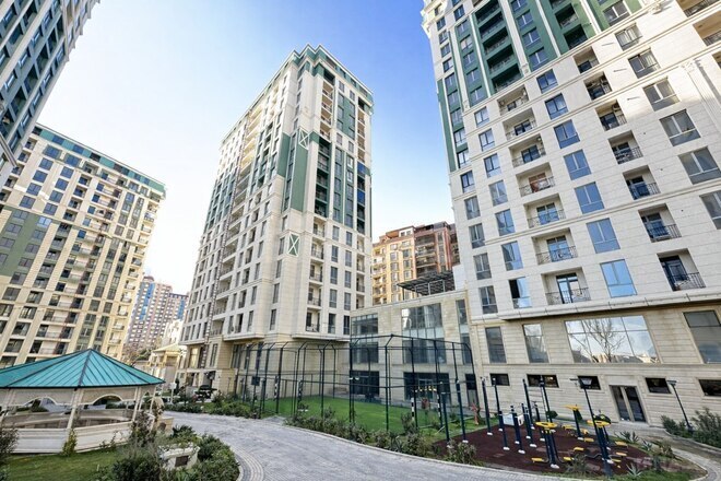 Satılır 4 otaqlı yeni tikili 220 m², Gənclik m., photo 1 from 17
