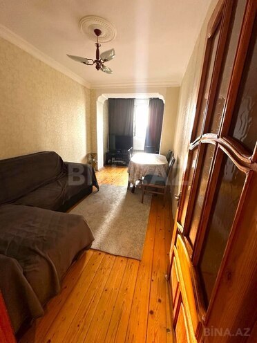 Продаётся 2-комн. вторичка 40 м², м. Нариман Нариманов, photo 1 from 10