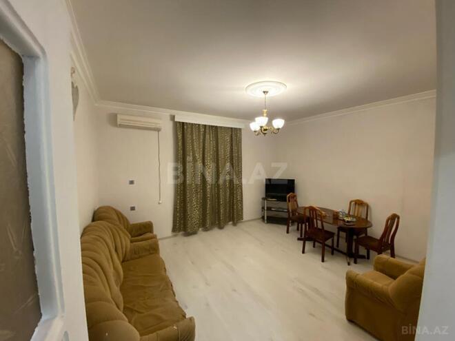 Satılır 2 otaqlı köhnə tikili 61 m², Sahil m., photo 1 from 12