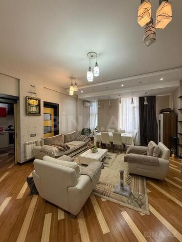 Сдаётся 3-комн. новостройка 114 м², м. Ази Асланов, photo 4 from 18