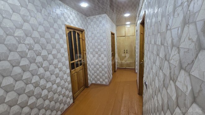 Сдаётся 3-комн. вторичка 65 м², м. Кара Караев, photo 1 from 13