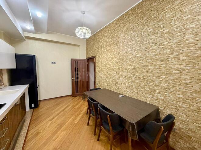 Сдаётся 3-комн. новостройка 140 м², м. 8 ноября, photo 12 from 21