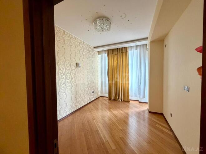 Сдаётся 3-комн. новостройка 140 м², м. 8 ноября, photo 11 from 21