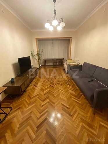 Satılır 3 otaqlı köhnə tikili 90 m², Azadlıq Prospekti m., photo 1 from 8