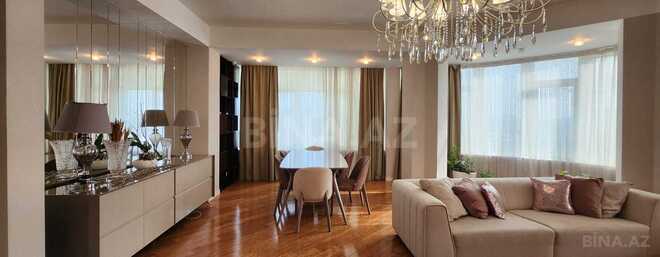 Сдаётся 3-комн. новостройка 155 м², м. Ичеришехер, photo 1 from 24