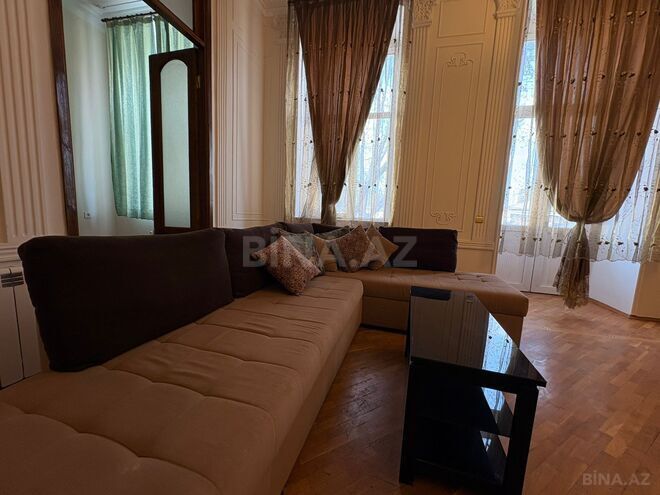Сдаётся 5-комн. вторичка 136 м², м. Низами, photo 3 from 14