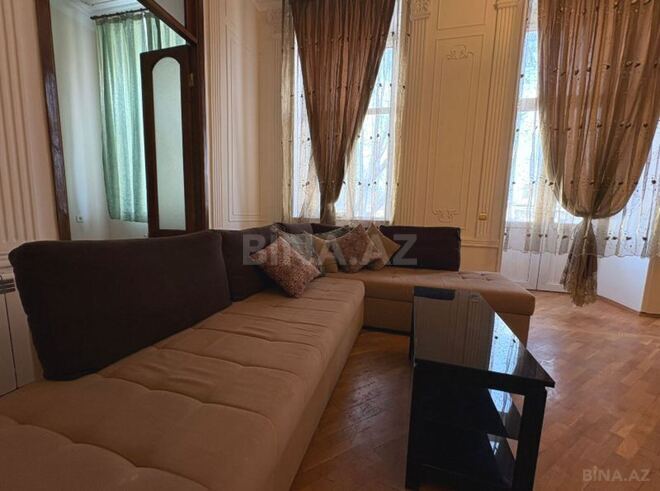 İcarəyə verilir 5 otaqlı köhnə tikili 136 m², Sahil m., photo 3 from 14