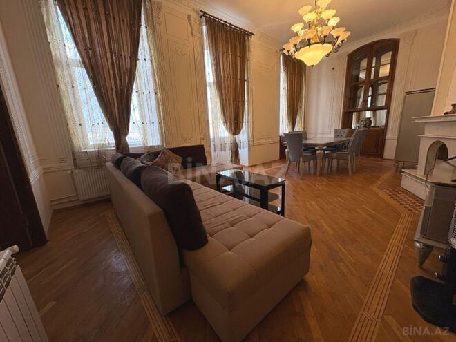 İcarəyə verilir 5 otaqlı köhnə tikili 136 m², Sahil m., photo 1 from 14