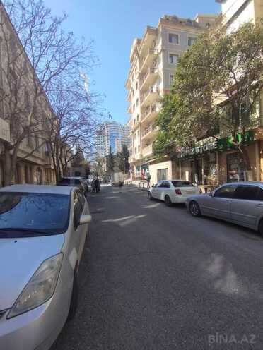 Продаётся 3-комн. вторичка 75 м², м. Элмляр Академиясы, photo 8 from 22