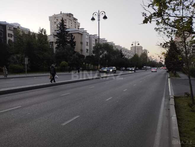 Продаётся 3-комн. вторичка 60 м², м. Иншаатчылар, photo 7 from 16